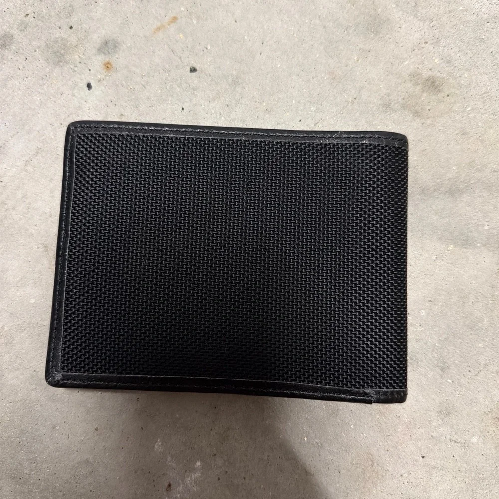 Travelon black leather